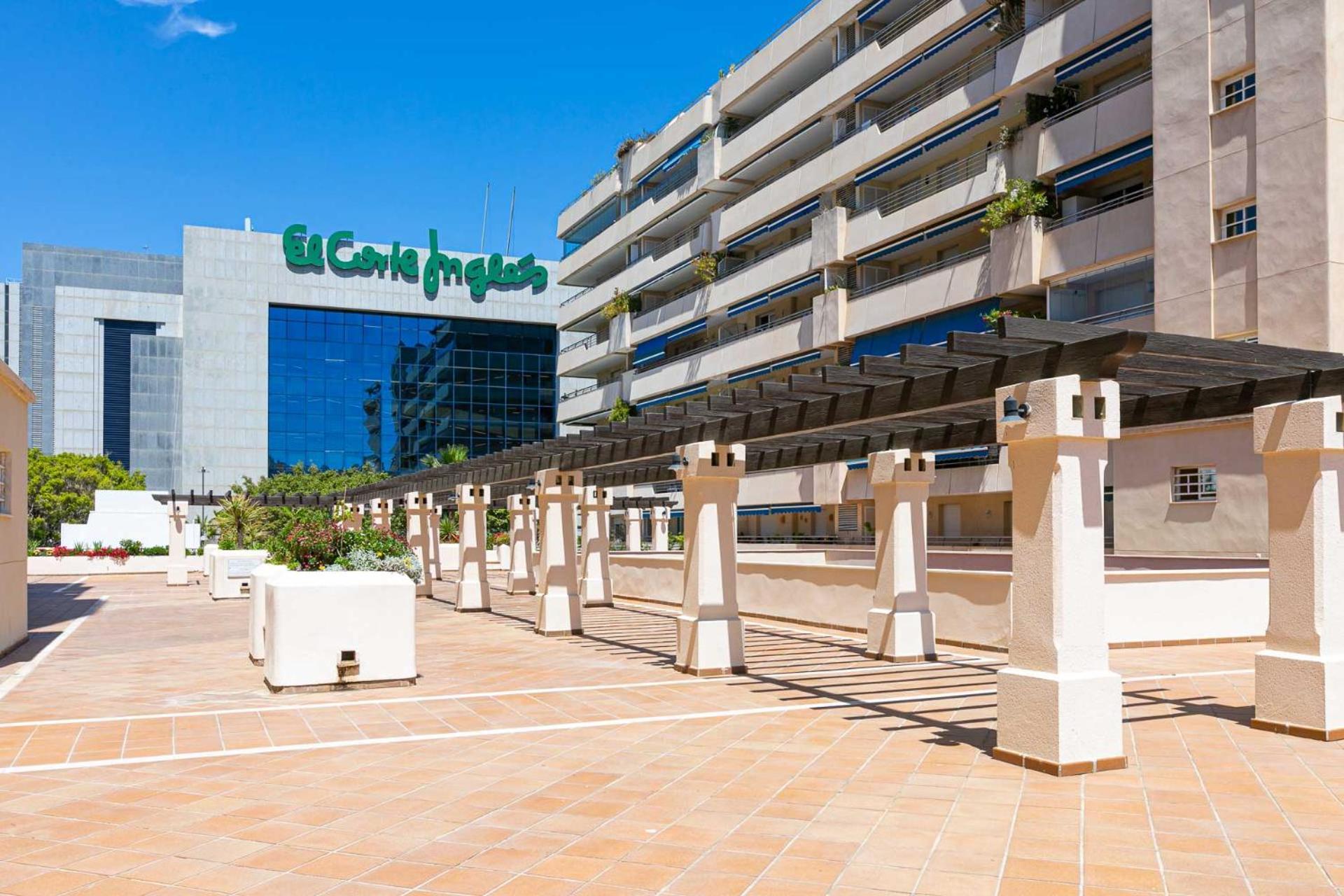 Apartamento Puerto Banus, Marina Banus, 2br, 2bth, Pool, Parking, Marbella, 1j Marbella